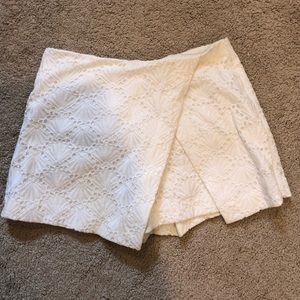 Lilly Pulitzer white skort